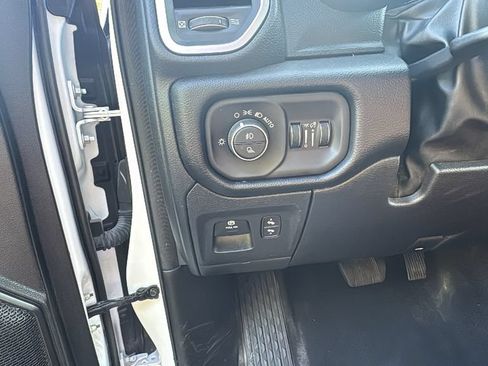 Used 2025 RAM 1500 Big Horn AWD/4WD image 16