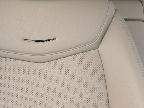 New 2026 Cadillac XT5 Sportv w/ LPO, Floor Liner Package image 21