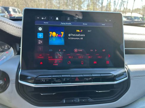 Used 2024 Jeep Compass Limited image 45