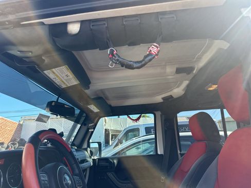 Used 2013 Jeep Wrangler Unlimited Sport image 17