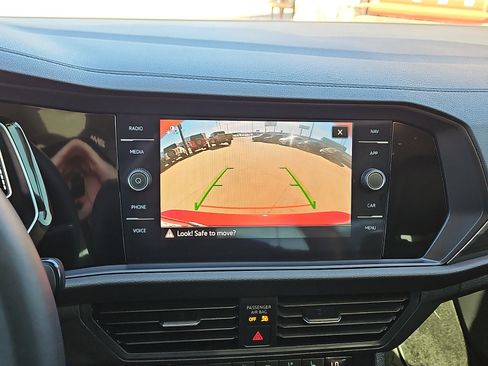 Used 2024 Volkswagen Jetta SEL image 17