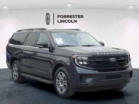 Used 2025 Ford Expedition Max Active AWD/4WD image 1