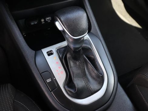 Used 2019 Kia Forte LXS FWD image 20