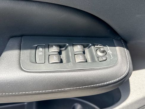 Used 2023 Volvo S60 T8 Plus AWD/4WD image 19