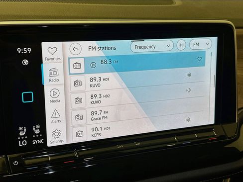 Used 2025 Volkswagen Atlas SE AWD/4WD image 21