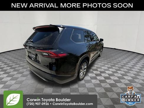 Used 2025 Toyota Grand Highlander AWD image 8