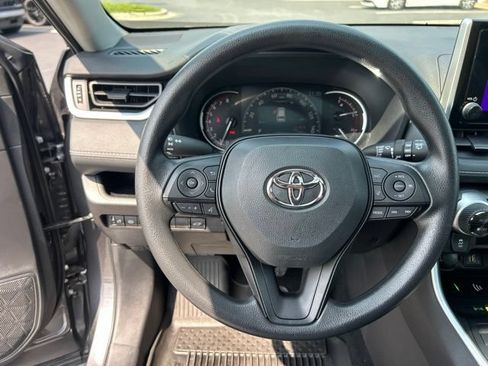 Used 2025 Toyota RAV4 XLE w/ Convenience Package FWD image 22