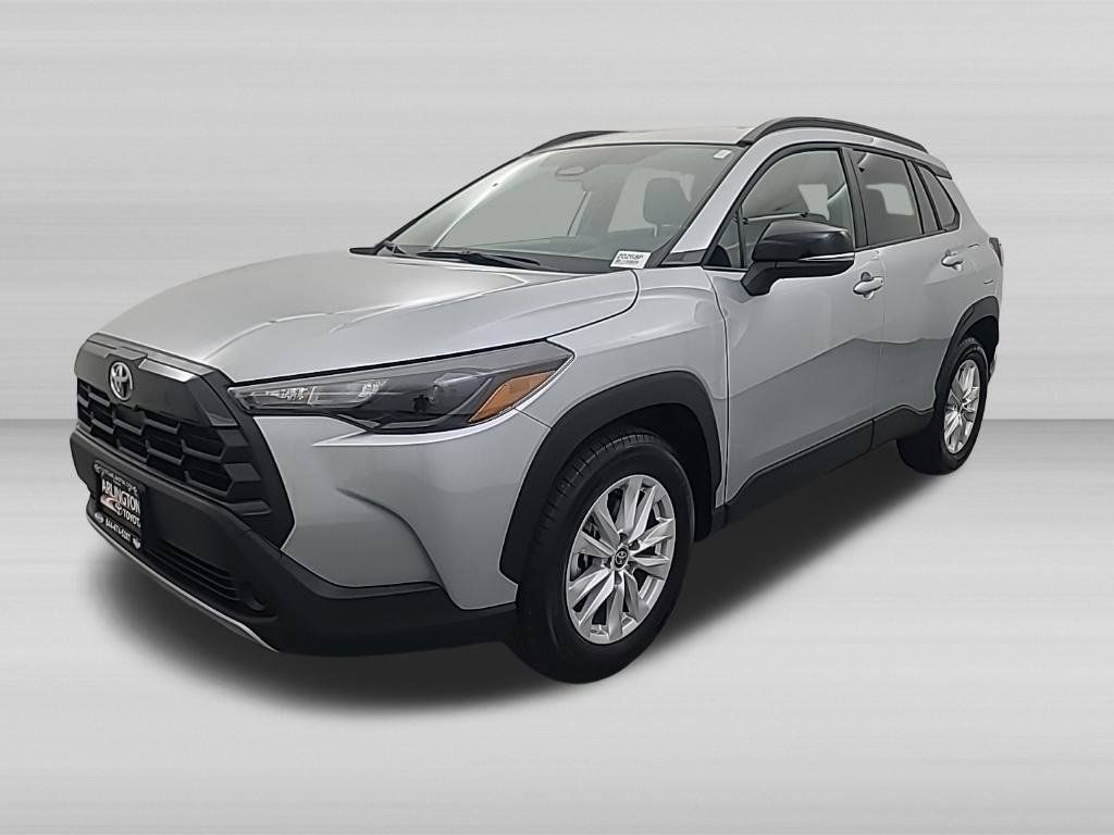 Used 2026 Toyota Corolla Cross LE FWD image 9