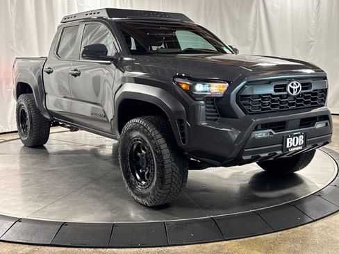 Used 2024 Toyota Tacoma TRD Off-Road AWD/4WD image 16
