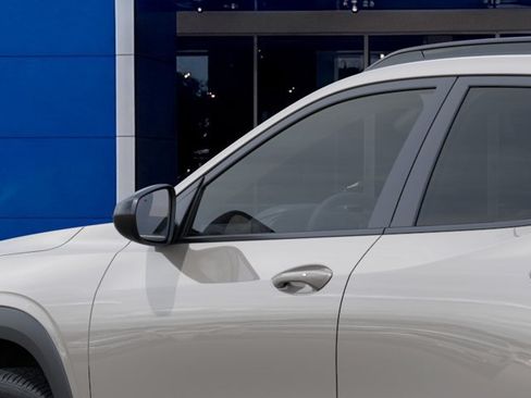 New 2026 Chevrolet Trax RS w/ Driver Confidence Package FWD image 12