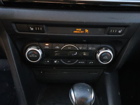 Used 2015 MAZDA MAZDA3 i Grand Touring image 25