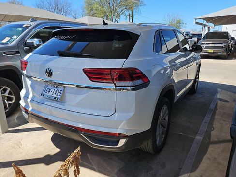 Used 2023 Volkswagen Atlas Cross Sport SE image 6