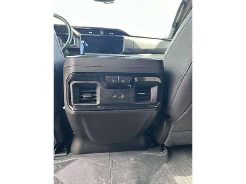 Used 2023 GMC Sierra 1500 AT4 w/ AT4 Premium Package AWD/4WD image 14