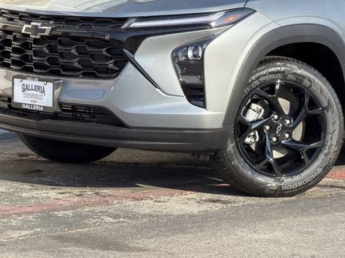 New 2026 Chevrolet Trax LT w/ Driver Confidence Package FWD image 8