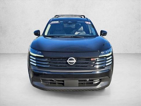 Used 2025 Nissan Kicks SR FWD image 2