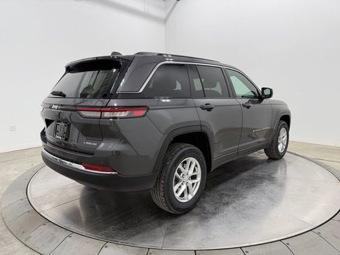 New 2025 Jeep Grand Cherokee Laredo X w/ Luxury Tech Group I AWD/4WD image 7