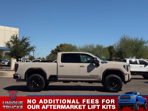 Used 2026 GMC Sierra 2500 AT4 AWD/4WD image 4