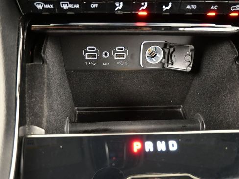 Used 2021 Jeep Grand Cherokee L Limited image 27