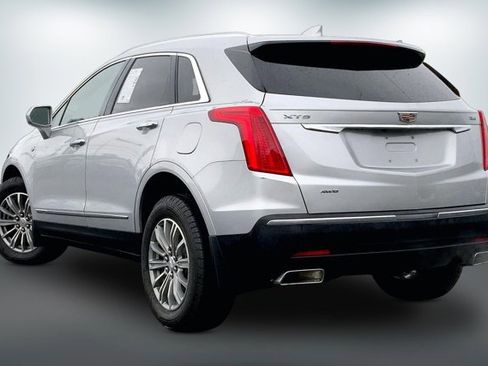 Used 2018 Cadillac XT5 Luxury w/ Driver Awareness Package image 10