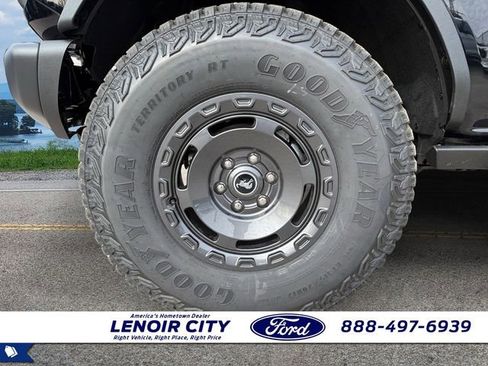 New 2025 Ford Bronco Badlands w/ Sasquatch Package image 9