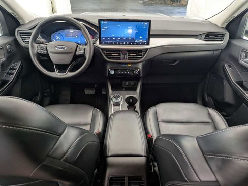 Used 2025 Ford Escape Platinum AWD/4WD image 16