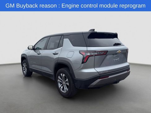 Used 2025 Chevrolet Equinox LT w/ Safety and Technology Package FWD image 4