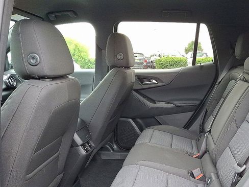 New 2026 Chevrolet Equinox LT image 7