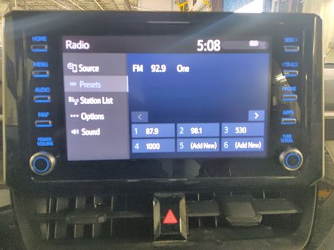 Used 2020 Toyota Corolla LE FWD image 25