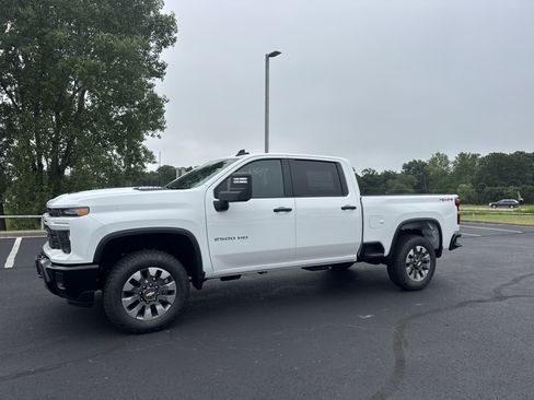 New 2026 Chevrolet Silverado 2500 Custom w/ Custom Value Package AWD/4WD image 25