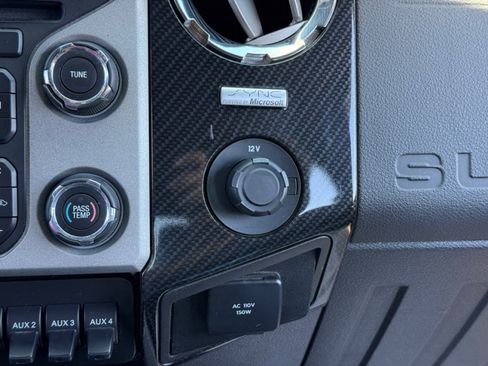 Used 2014 Ford F250 Lariat w/ Lariat Ultimate Package AWD/4WD image 19