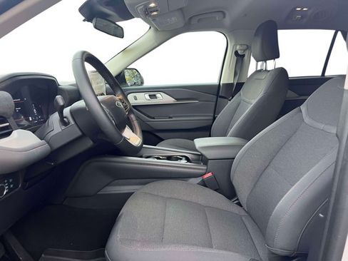 Used 2026 Ford Explorer Active AWD/4WD image 21