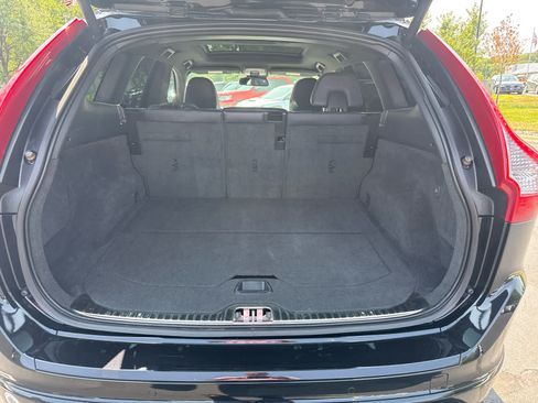 Used 2015 Volvo XC60 T6 R-Design Premier Plus AWD/4WD image 9