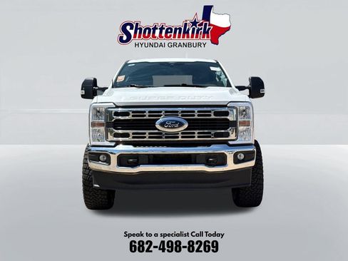 Used 2025 Ford F250 XLT w/ FX4 Off-Road Package AWD/4WD image 2