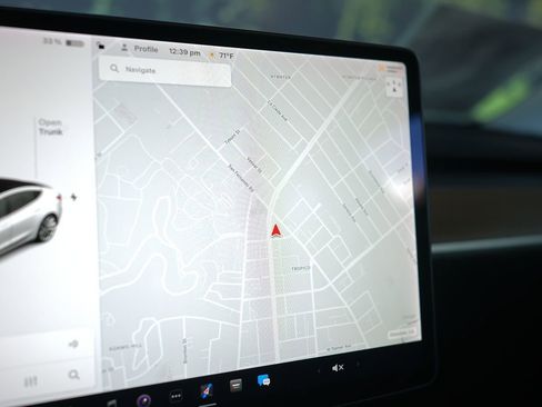 Used 2019 Tesla Model 3 Standard Range Plus image 19