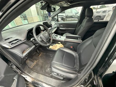 Certified 2021 Toyota Sienna XSE w/ XSE Plus Package AWD/4WD image 9