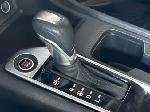 Used 2025 Nissan Sentra SV FWD image 21