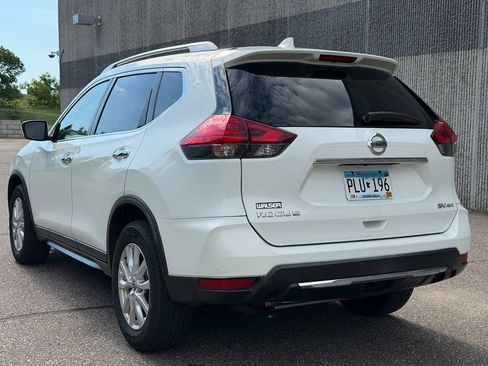 Used 2017 Nissan Rogue SV AWD/4WD image 5