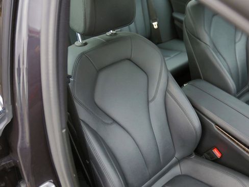 Used 2019 BMW 530i xDrive w/ Convenience Package image 20