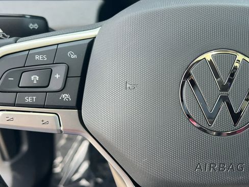 New 2026 Volkswagen Jetta SE FWD image 19