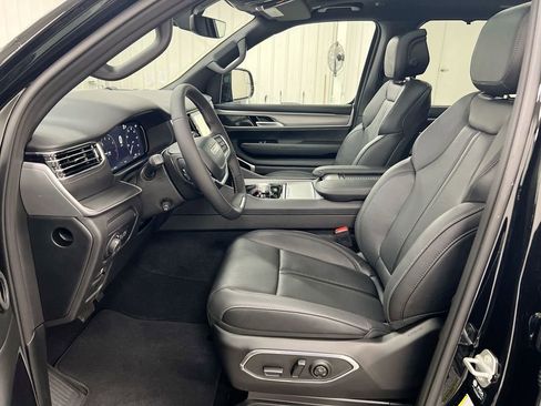 New 2026 Jeep Grand Wagoneer L Limited AWD/4WD image 21