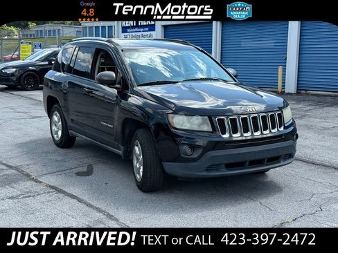 Used 2014 Jeep Compass Sport w/ Power Value Group FWD image 3