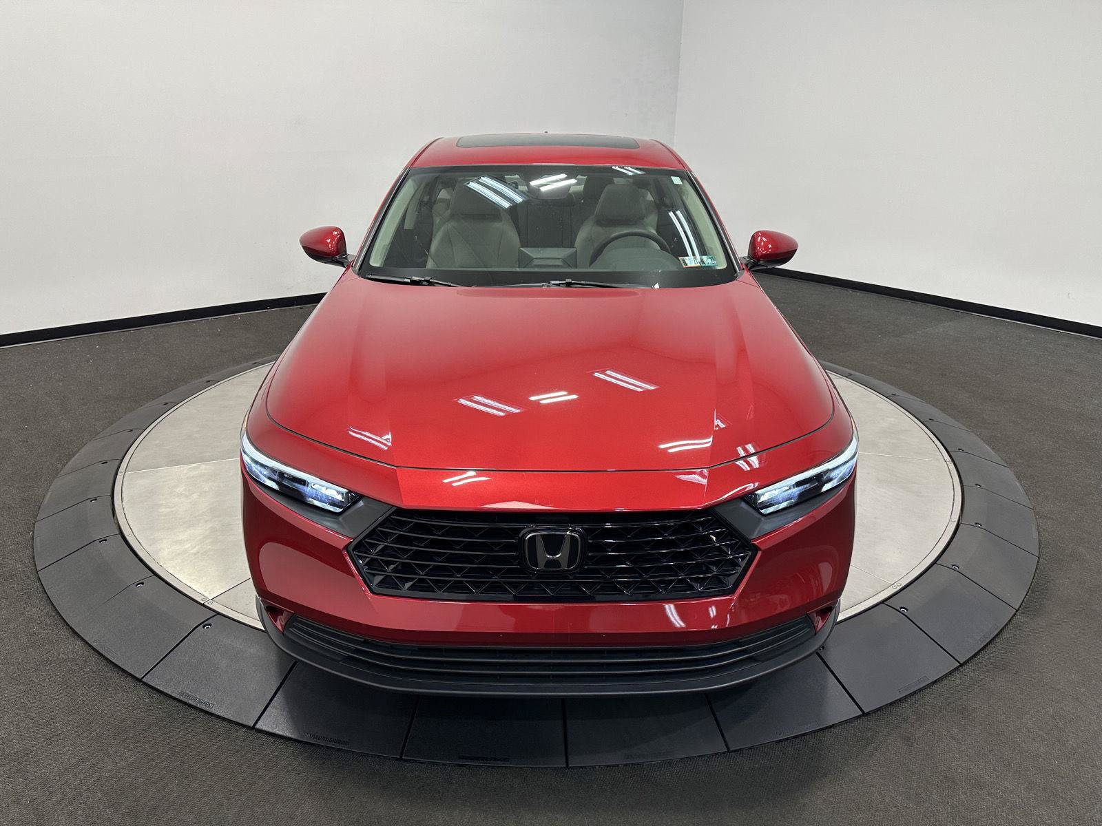 Certified 2023 Honda Accord EX image 3