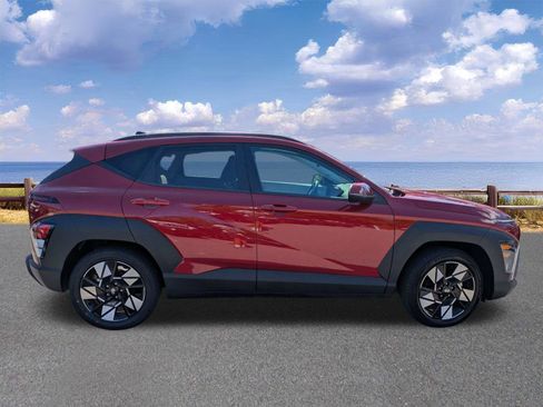 Used 2025 Hyundai Kona SEL FWD image 9