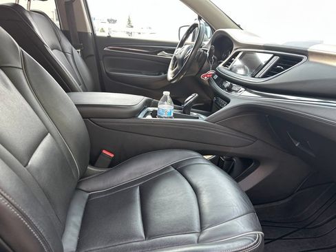 Used 2021 Buick Enclave Avenir w/ Avenir Technology Package AWD/4WD image 60