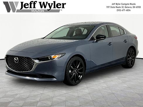 Used 2022 MAZDA MAZDA3 s FWD image 1