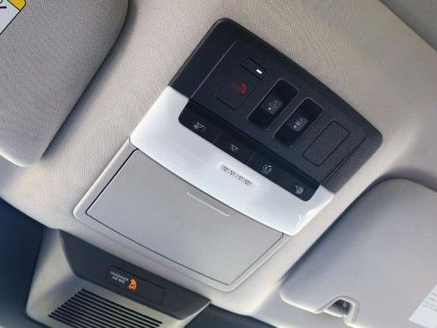 Certified 2025 Nissan Pathfinder SL w/ SL Premium Package FWD image 21