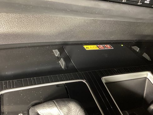 Used 2025 Toyota Sienna XLE Woodland Edition image 17