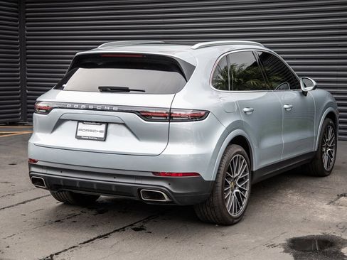 Certified 2023 Porsche Cayenne image 10