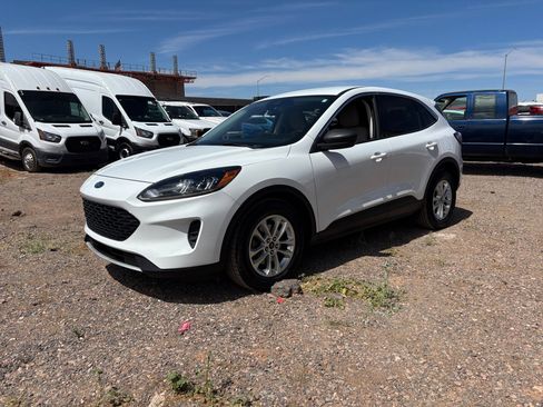Certified 2022 Ford Escape SE FWD image 1