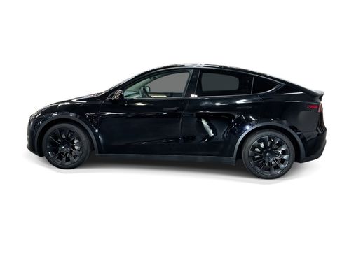 Certified 2023 Tesla Model Y Long Range AWD/4WD image 3